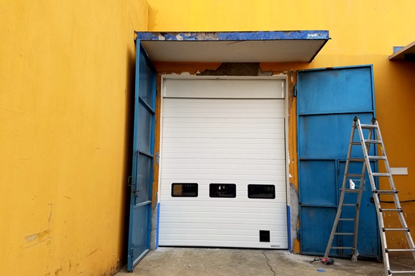 提升門(mén)與快速卷簾門(mén)的門(mén)體特點(diǎn)縮略圖