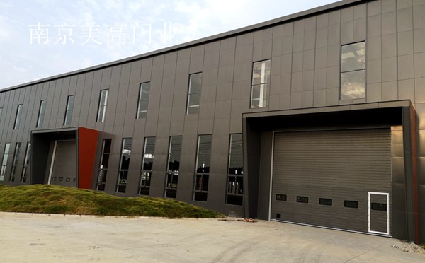 怎么正確使用工業(yè)提升門(mén)縮略圖