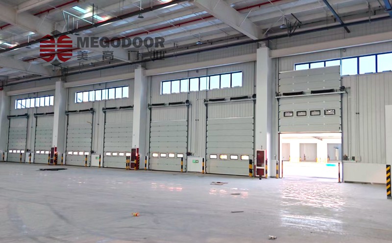 南京24小時恒溫車間保溫電動提升門插圖3 南京24小時恒溫車間保溫電動提升門插圖3